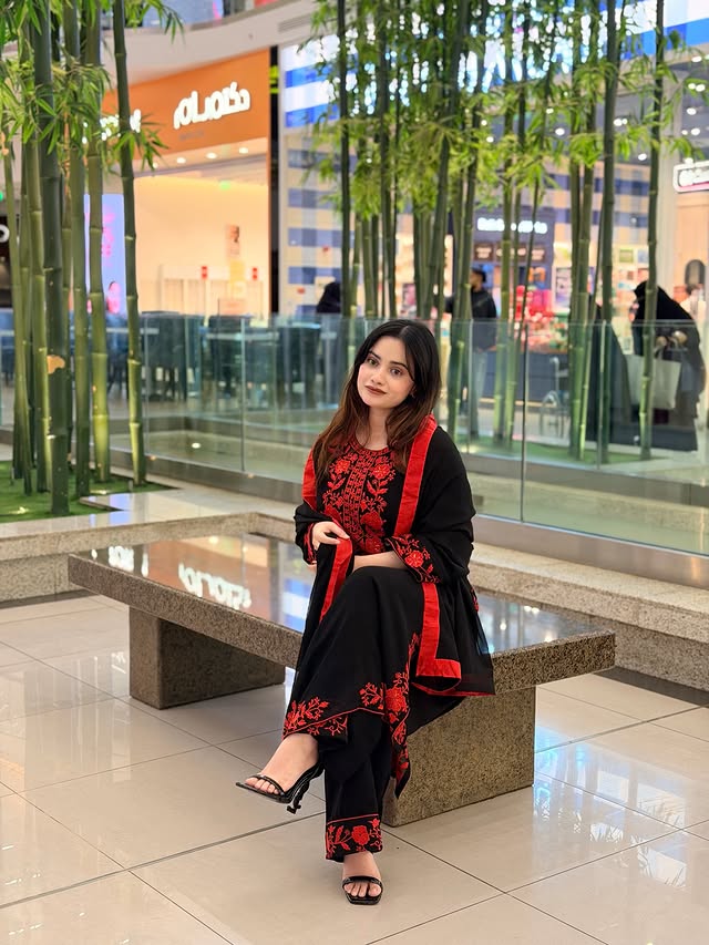 Katrina Viral Saiyara Outfit