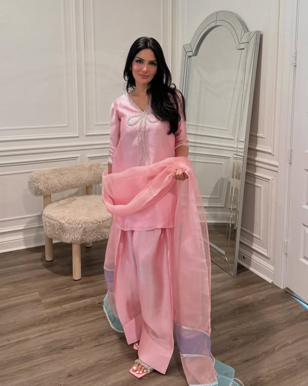 Bow Farshi Shalwar