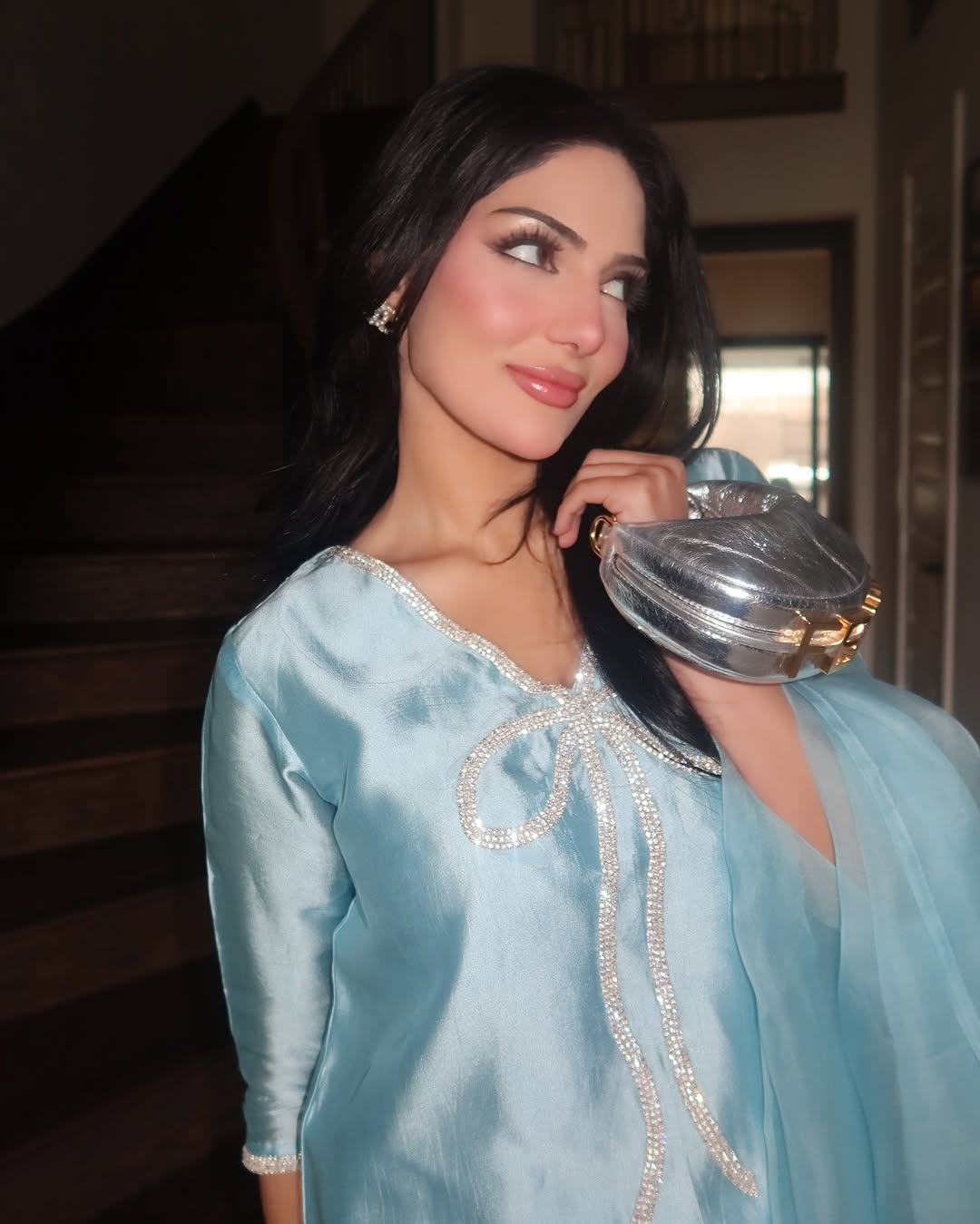 Bow Farshi Shalwar