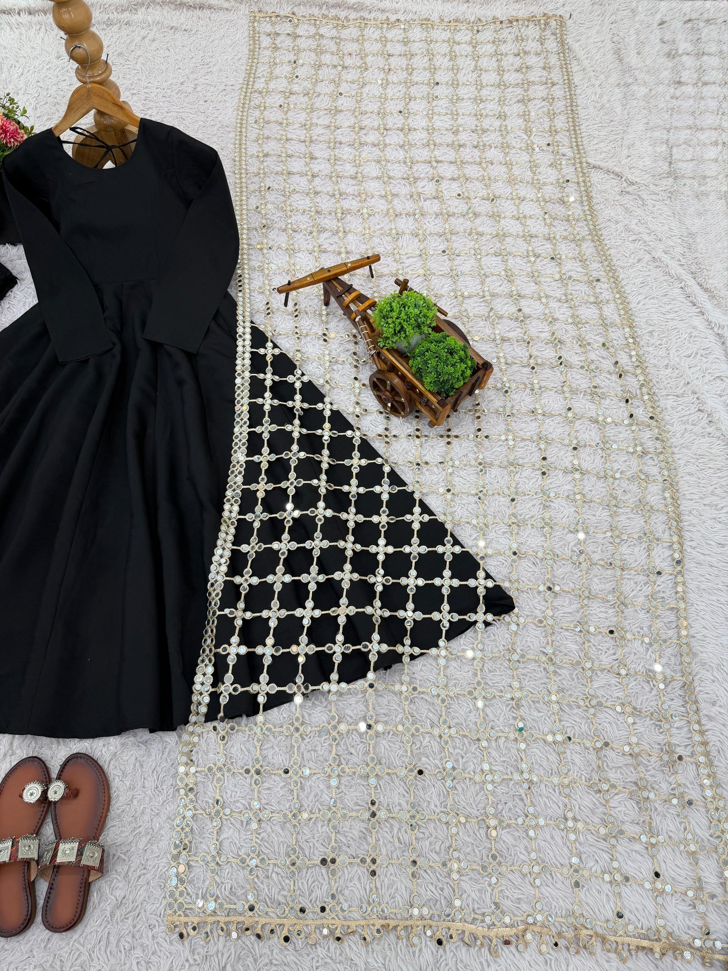 Posheeda Sheesh Affordable Dupatta