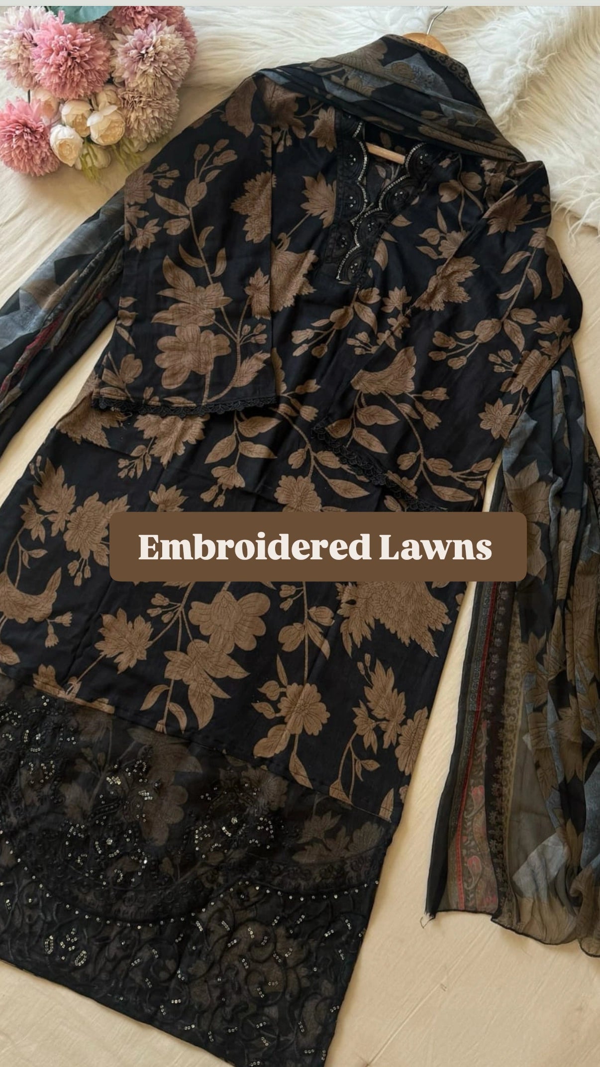 Formal Cotton Suit Featuring Embroidered Patches