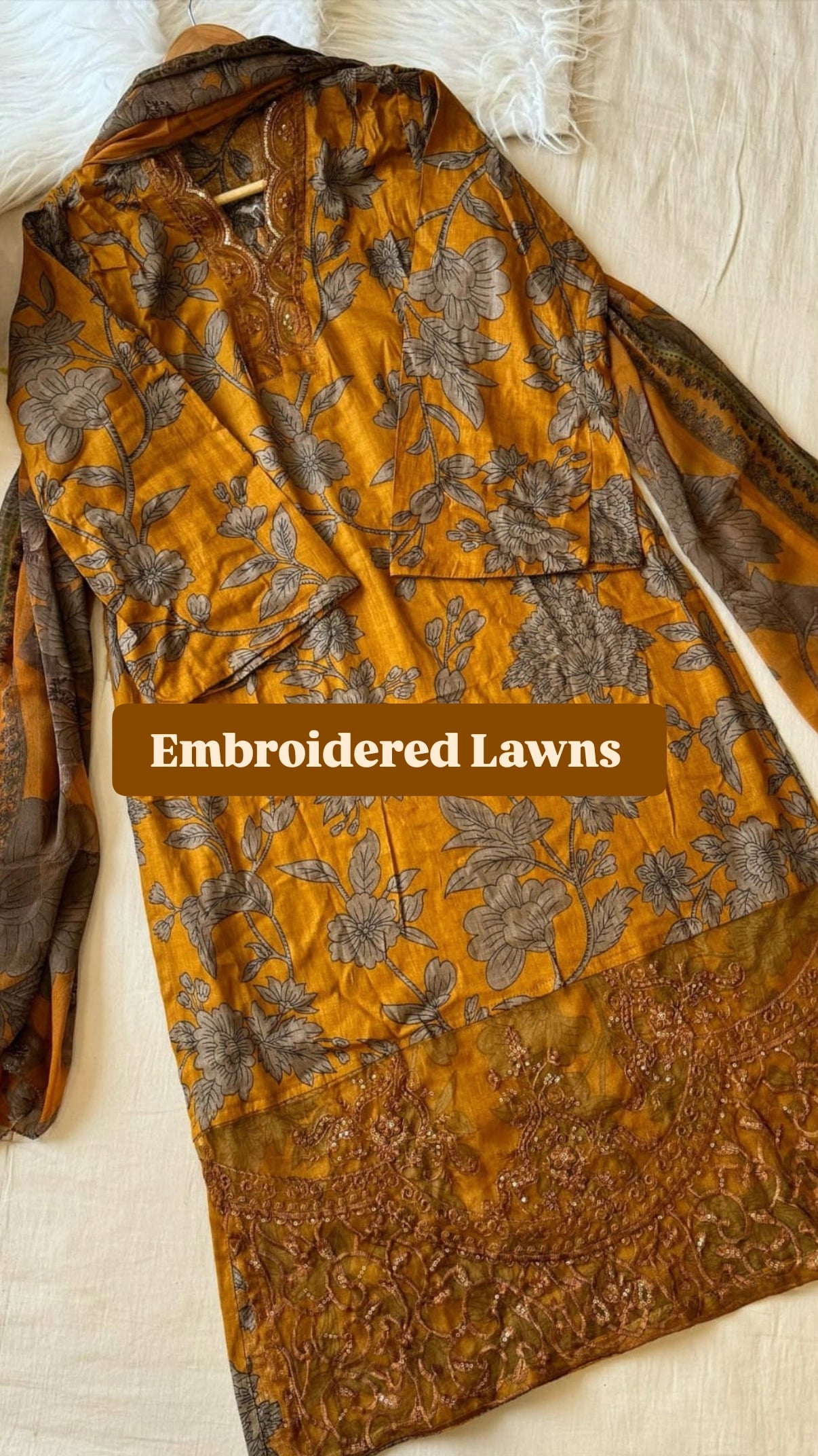 Formal Cotton Suit Featuring Embroidered Patches