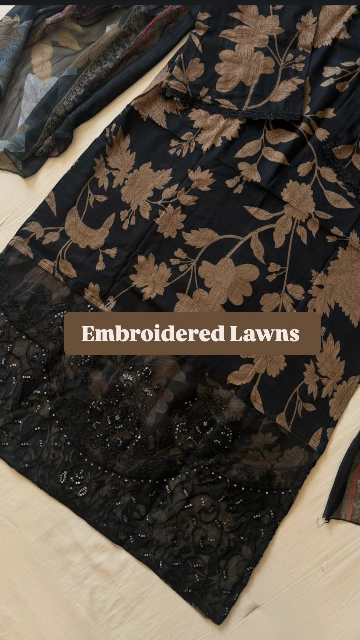 Formal Cotton Suit Featuring Embroidered Patches