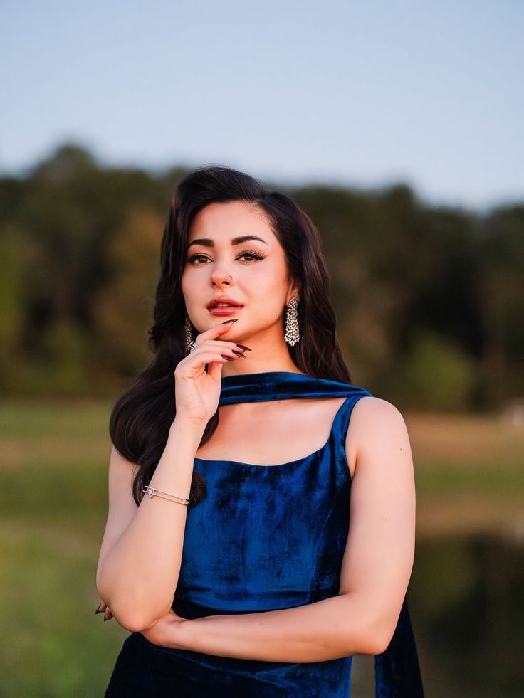 Hania Amir Inspired Velvet Outfit By The Elite Fashion