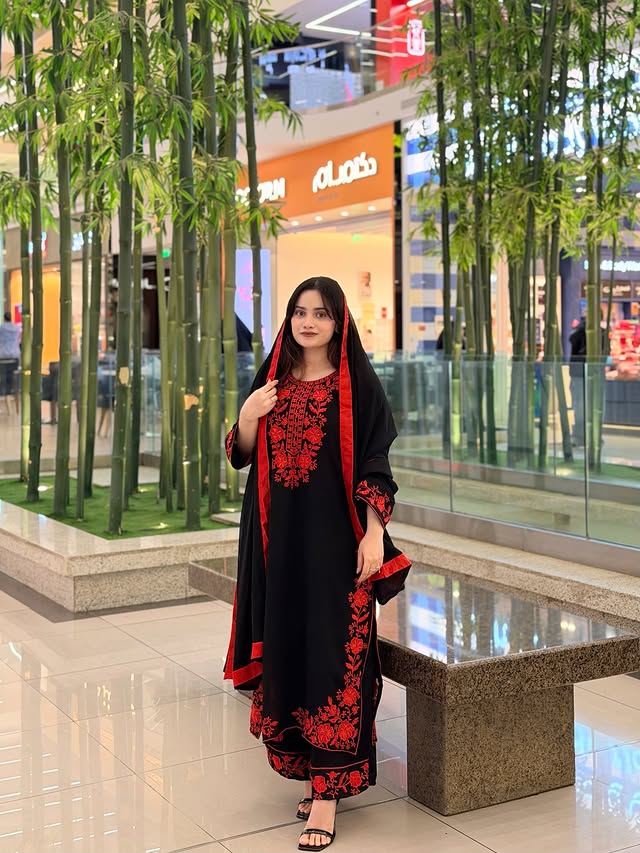 Katrina Viral Saiyara Outfit